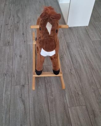 Cavallo a dondolo