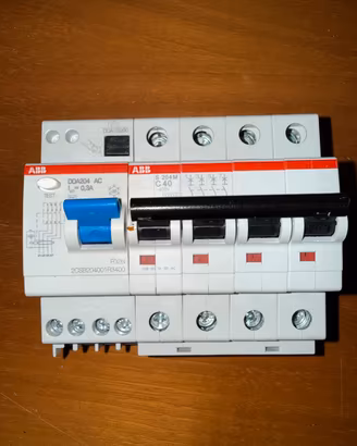 Differenziale magnetotermico 4P