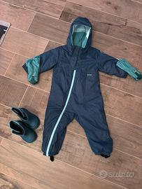 Tuta da sci, guanti e scarponcini