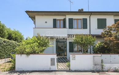 Casa indipendente a Lugo 5 locali