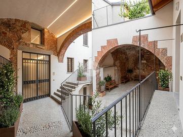2 LOCALI A GASSINO TORINESE