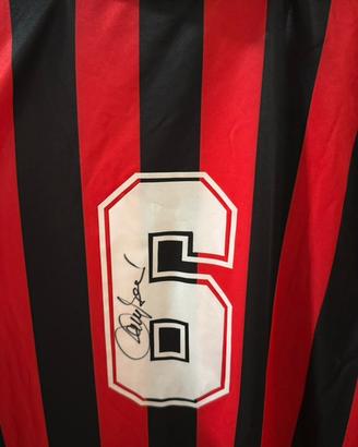 Maglia del Milan di Baresi autografata