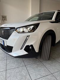 Peugeot 2008 BlueHDi 130 S&S EAT8 Allure