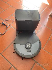 Robot aspirapolvere Hoover HG4 con base automatica