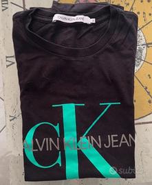 Calvin Klein t-shirt