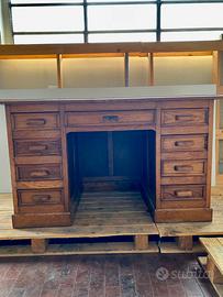 Scrivania in rovere  anni ‘30