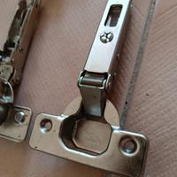 cerniera ammortizzata per ante mobili Salice  8