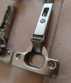 cerniera ammortizzata per ante mobili Salice  8