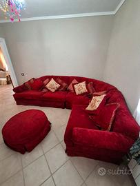 divano angolare con pouf