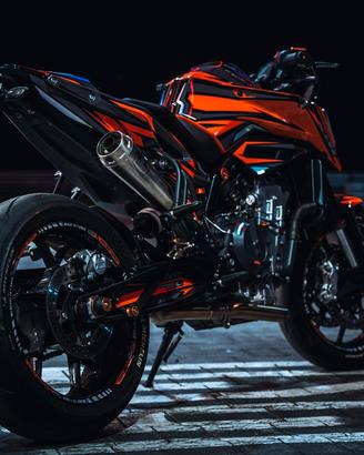 KTM Duke 790 L 2024