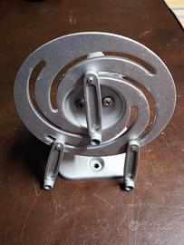 Supporto universale per videoproiettore