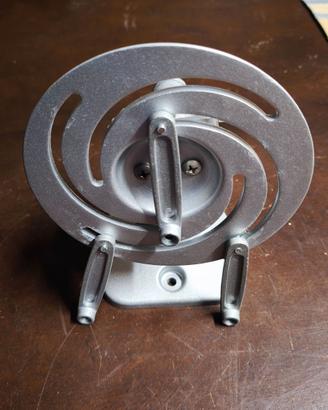 Supporto universale per videoproiettore