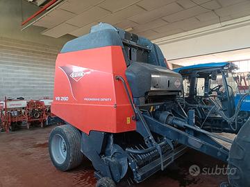 rotopressa marca Kuhn VB2190 progressive density