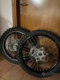 Cerchi yz fantic mousse