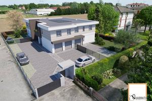Appartamento di 130 m² con 4 locali e box auto a C