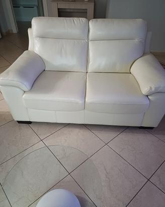 Divani 3 e 2 posti in pelle bianca