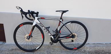 Bici da corsa Scott Addict 20 disc taglia S