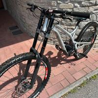 Mtb downhill Commencal Supreme 29” M