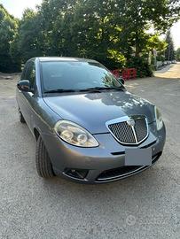Lancia Ypsilon anche per neopatentati
