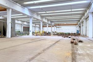 Capannone di 3.800 mq