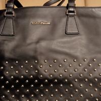 borsa pollini nera con borchie dorate 