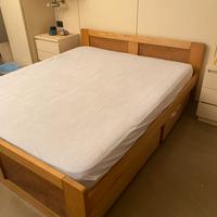 Letto matrimoniale in legno e paglia di Vienna