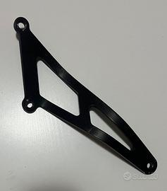 Staffa per marmitta aprilia rsv 1000 tuono old