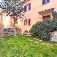 Appartamento con giardino e taverna