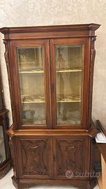 Credenza classica in legno noce