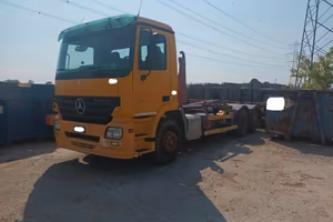 AUTOCARRO MERCEDES 3 ASSI CON IMPIANTO SCARRABILE