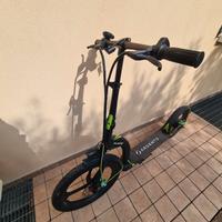 Monopattino elettrico ARGENTO