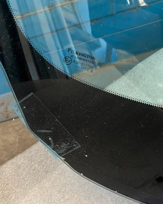 Parabrezza Nissan Juke