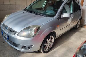 Ford Fiesta 1.4 TDCi 5p. Titanium SOLO 120.000km