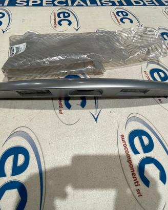 735434183 MANIGLIA PORTELLONE POSTERIORE CROMATA Y