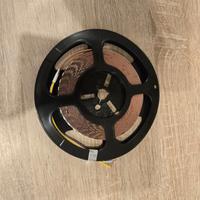 Striscia LED con temperatura di colore variabile d