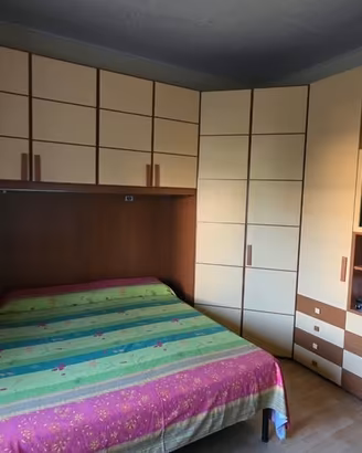 Camera da letto completa con armadio componibile