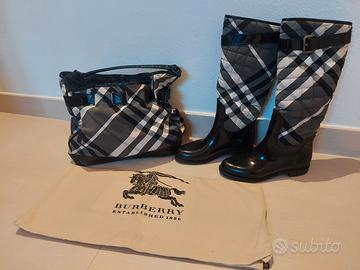 Stivale e borsa coordinati Burberry
