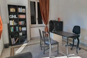 Stanza privata uso ufficio