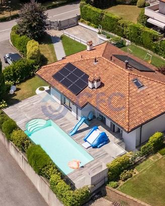 Villa di 242 m² con più di 5 locali e box auto dop