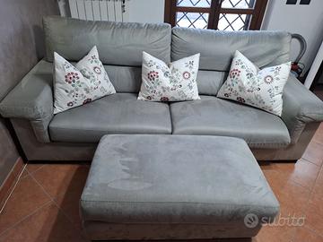 Divano 4 posti Poltrone Sofa (mod Arvigo) + pouf
