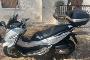 HONDA FORZA 300 con Abs come nuovo 10.000km