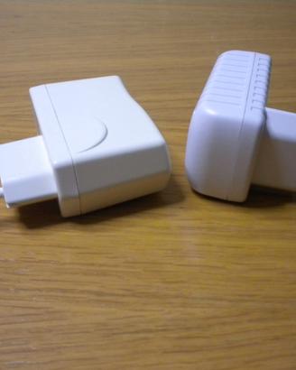 ALIMENTATORI 220V a USB + 2 CAVI USB