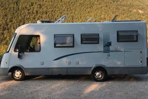 Niesmann+Bischoff Arto 69 – Solo 57.000 km -