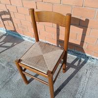 Sedie in legno con seduta in paglia