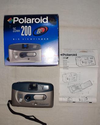 Macchina fotografica "POLAROID 200 BF".