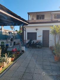 TORVAIANICA ALTA (RM) Villino trilocale 2 livelli