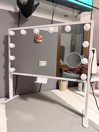 Specchio makeup stile Hollywood con luci LED
