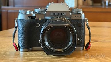 FujiFilm XT1 Silver con obiettivi