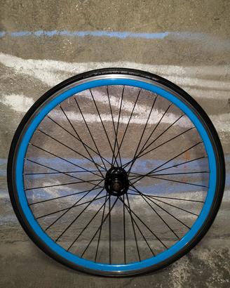 Ruota anteriore 28" blu a profilo alto
