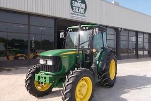 JOHN DEERE 5090G